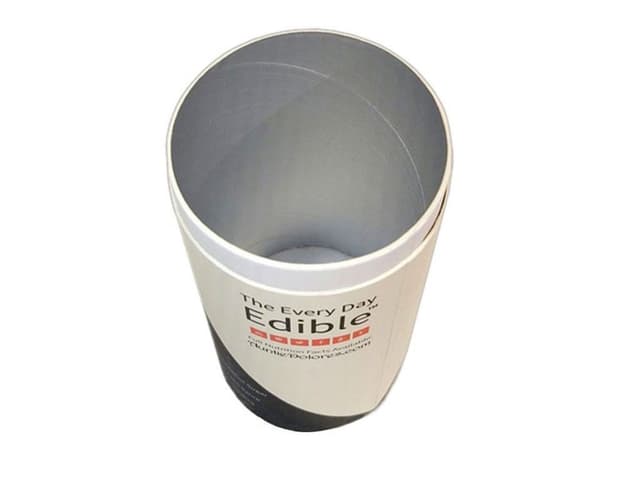 Paper tube with foil lining